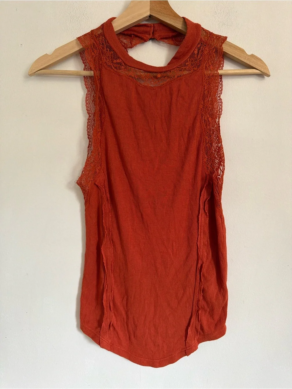 Sleeveless Lace Trim Tank Top - Rust Orange